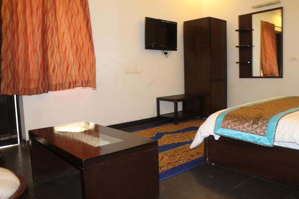 Airport Hotel Jet Inn Suites 뉴델리 외부 사진